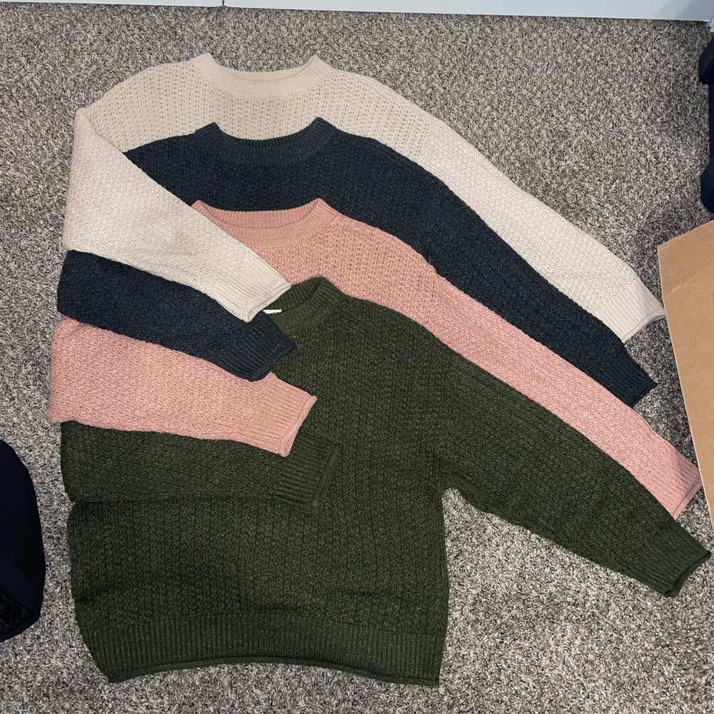 Universal Thread 4 Knit Sweater Bundle - Medium
